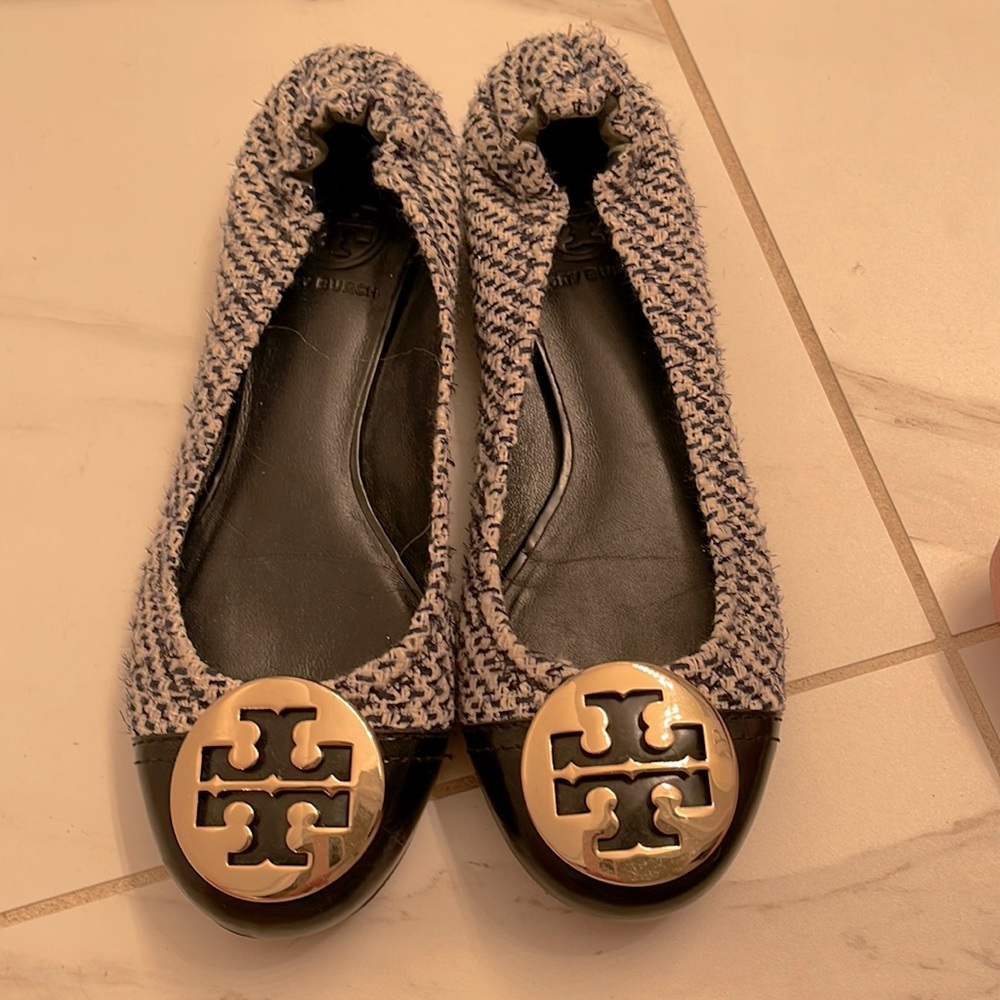 Tory Burch tweed flats size 6